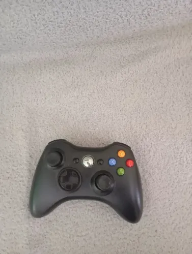 Vendo controle original (apenas com dois botões quebrados)
