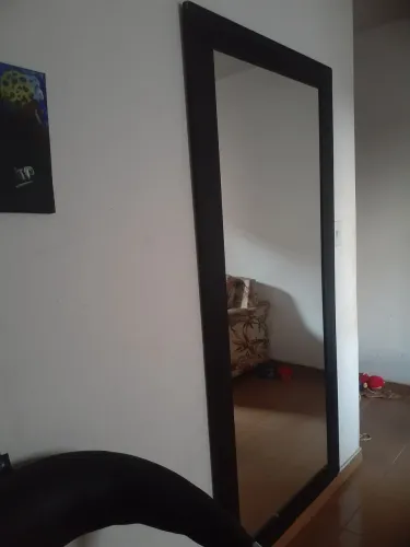 VENDO ESPELHO GRANDE!! De ótima qualidade e material!!