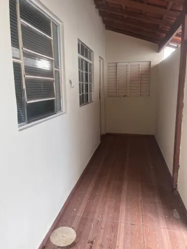 Casa para Locação em Paulínia, Jardim dos Calegaris, 2 dormitórios, 1 banheiro, 1 vaga