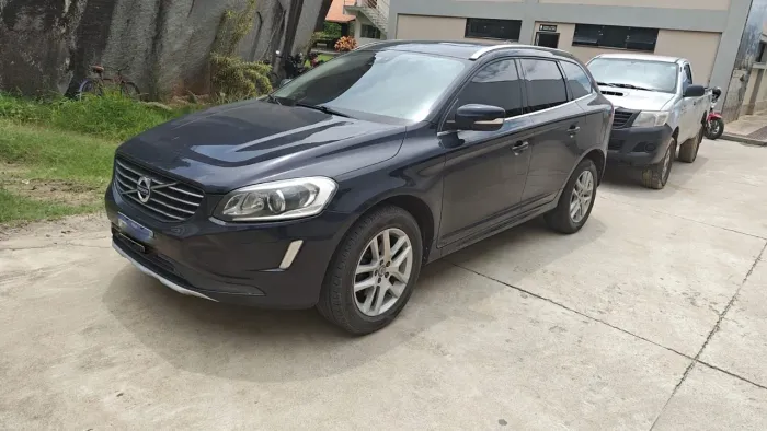 Volvo XC 60 T-5 Momentum 2.0 245cv FWD 5P 2017