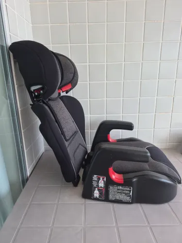 Cadeira para Auto Protege Fix Burigotto 15 a 36kg.