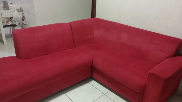 Vende-se um sofá de canto em perfeito estado de conservação e higienizado.