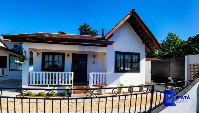 Casa para Locação, Iririu, 2 dormitórios, 1 banheiro, 1 vaga