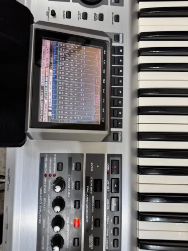 Teclado Roland Fantom X6 