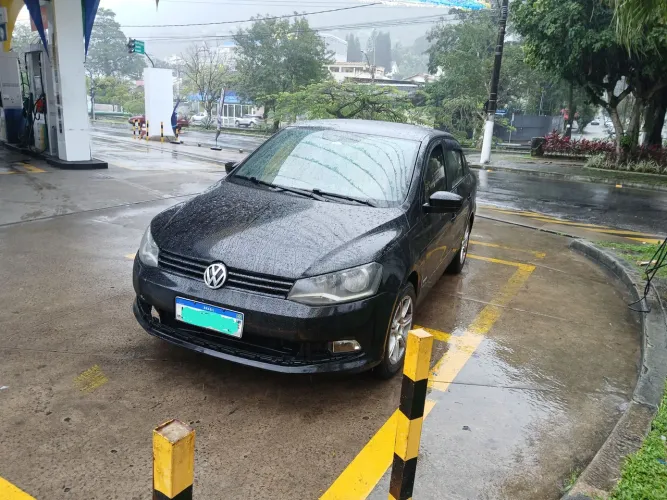 Volkswagen Voyage 1.0/1.0 City MI Total Flex 8V 4P 2013