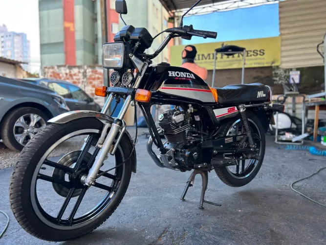 Honda 125 ML