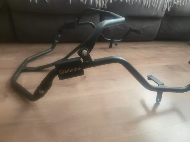 Protetor de carenagem para Pcx marca Gladiador