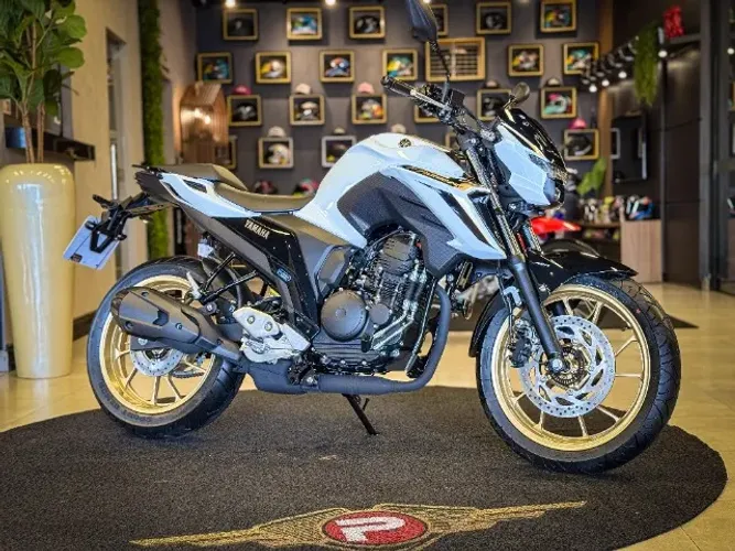 YAMAHA FAZER FZ25 CONNECTED ABS 2025