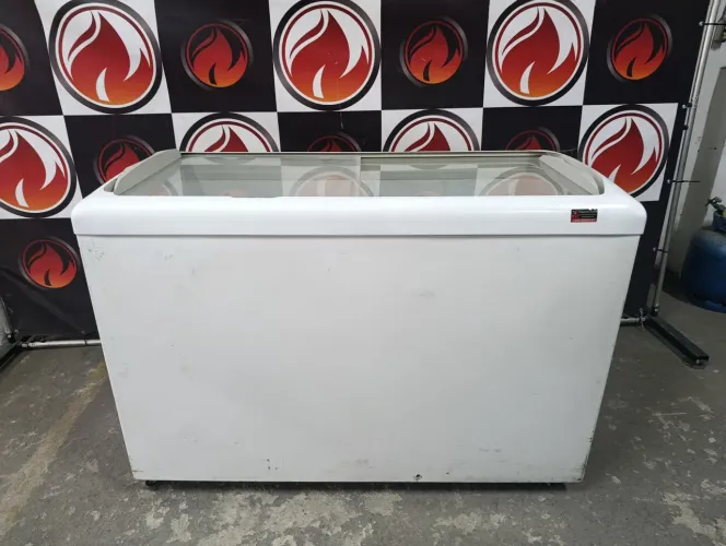 Freezer horizontal 2 portas expositora 110 volts 336 litros marca METALFRIO