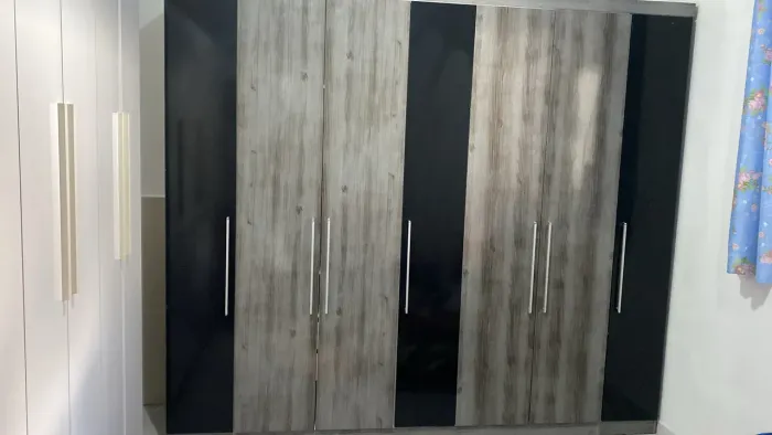 GUARDA-ROUPA