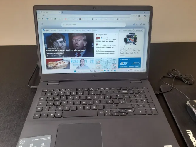 Notebook Dell I3 4gb SSD256 Gb, pouquíssimo uso impecável!!