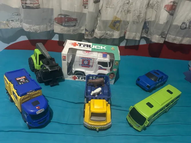 Carrinhos de brinquedo