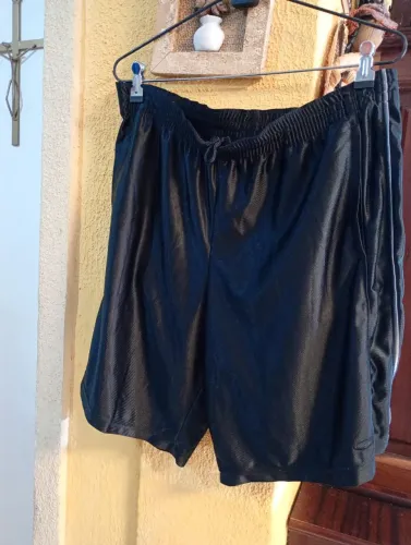 Shorts preto com elástico masculino GG