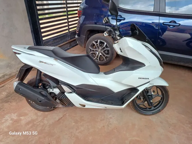 VENDO HONDA PCX 160CC ABS. MOTO EM PERFEITO ESTADO.