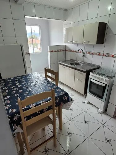 Apartamento de 1 Quarto Mobiliado no Carianos