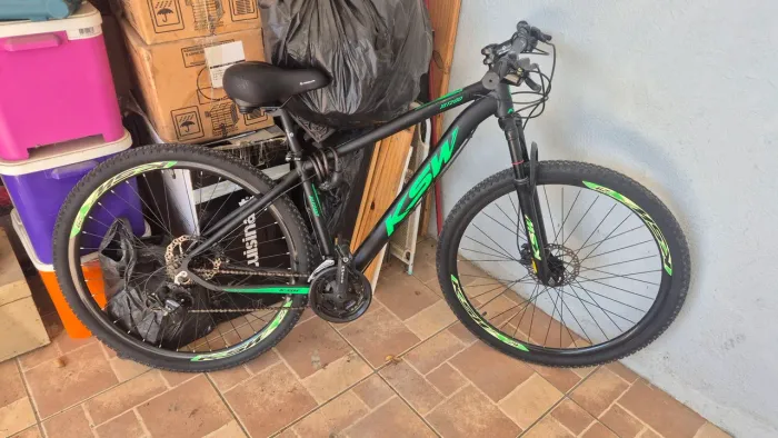BICICLETA KSW XLT 200 24V SHIMANO RODA LIVRE 29 FREIO HIDRAULICO