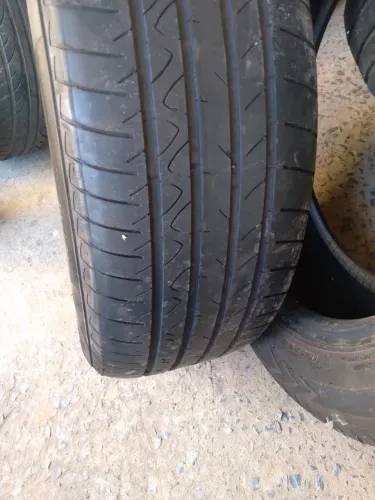 Vendo Pneu Continental 195/55/r16