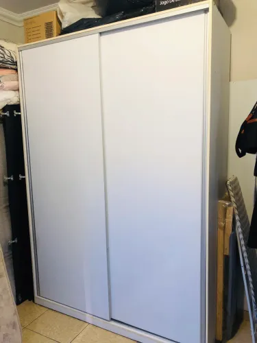 Guarda-roupa - 2 portas - 4 gavetas