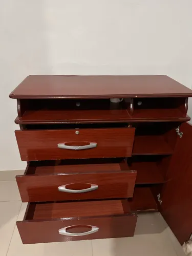 Comôda 4 gavetas