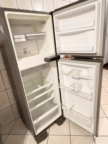 Geladeira Brastemp Frost Free Inox de 375l