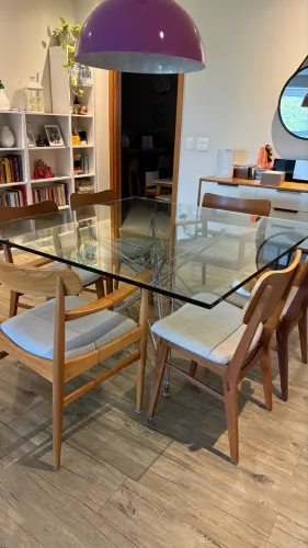 Mesa de Jantar Design Inspirada na Eiffel (Eames) - Aço Inox + Vidro 25mm - 1,35x1,35