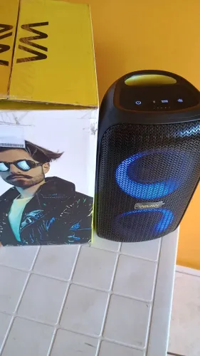 Vendo essa caixa de som waaw infinite 100...