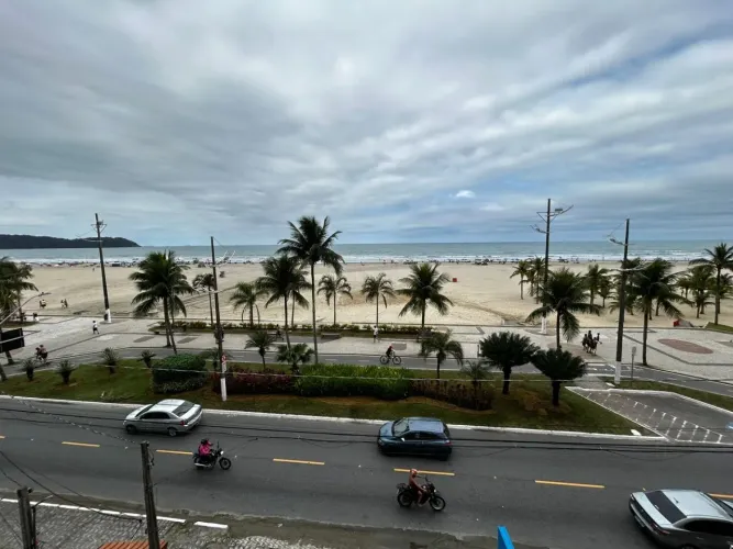 Kitnet com 1 dormitório à venda, 40 m² por R$ 176.000,00 - Vila Guilhermina - Praia Grande
