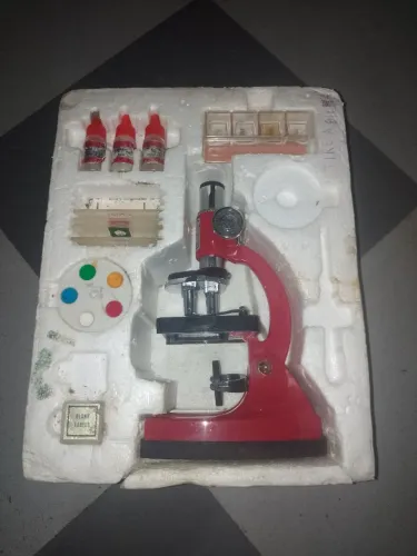 Microscópio iniciante Tasco anos 80