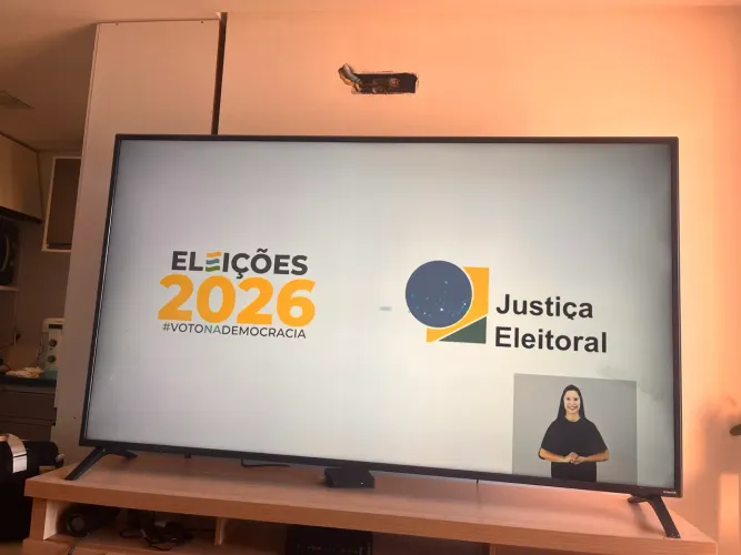 Televisão 75 polegadas 