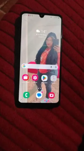 Vendo um celular semi novo um Samsung Galaxy a32 4g128gb com NFC