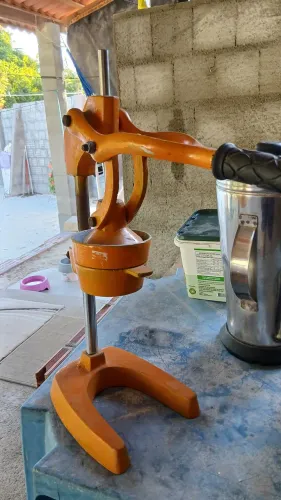 Espremedor de laranja industrial