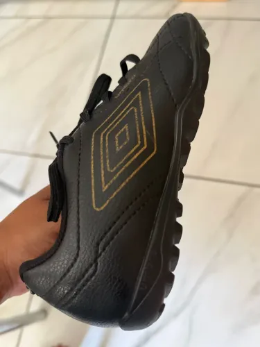 Chuteira Umbro original