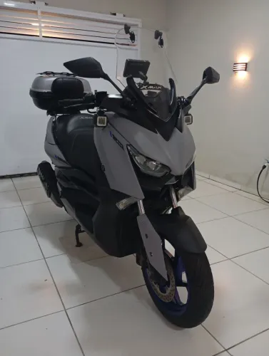 Yamaha Xmax 250 ABS (+ equipada do Brasil))