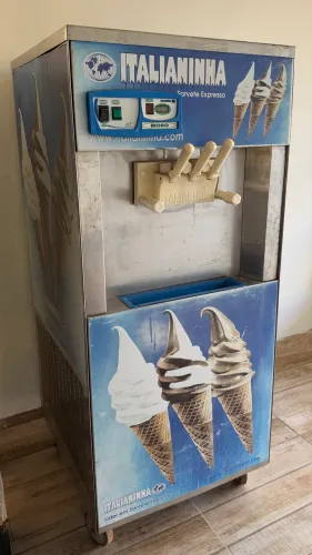 máquina de sorvete expresso italianinha