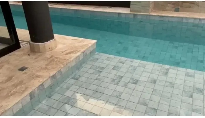 Casa mobiliada com 320m² para aluguel, Condomínio Jardins Valência, em Goiânia.