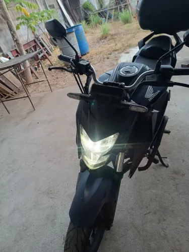 CB 300F 2025