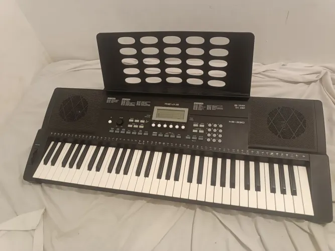 Vendo ou troco teclado revas kb 330