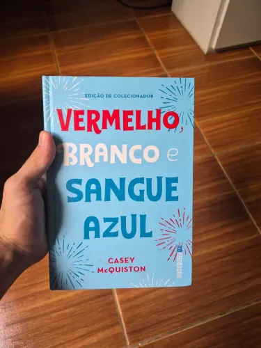 Vermelho, Branco e Sangue Azul - Edição Capa Dura
