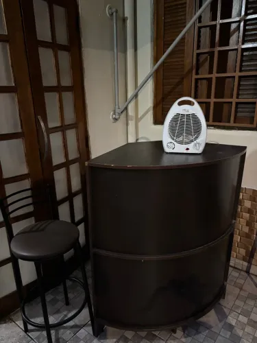 Balcão de recepção + banqueta + aquecedor