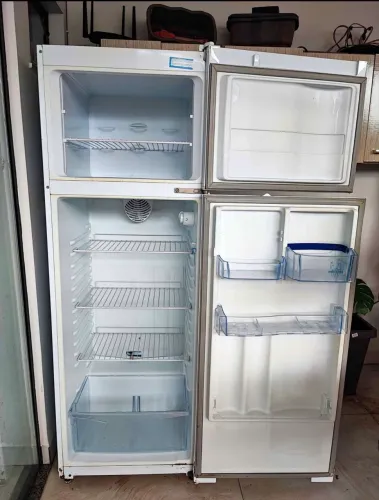 Estou doando geladeira
