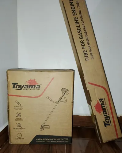 Roçadeira Toyama 52cc nova