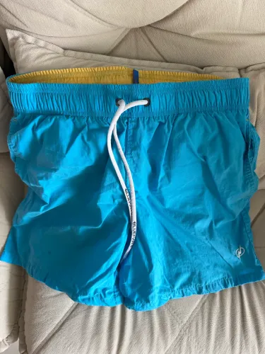 Short blue man
