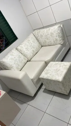 Sofá em courino