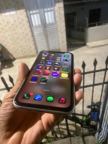 Troco iPhone 11 filé! Com torna de minha parte !!