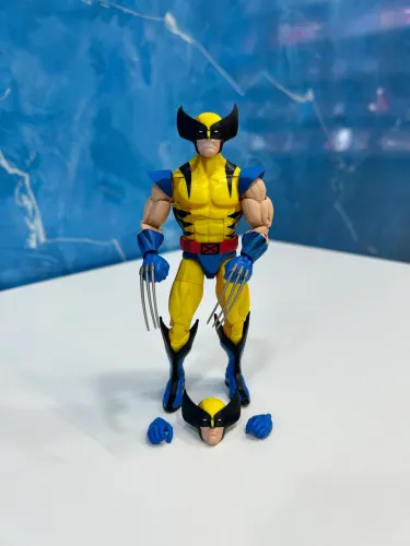 Boneco Action figure Wolverine Marvel Legends Series VHS