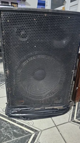 CAIXA DE SOM PASSIVA PROFISSIONAL 15" 3 VIAS - POTÊNCIA E QUALIDADE
