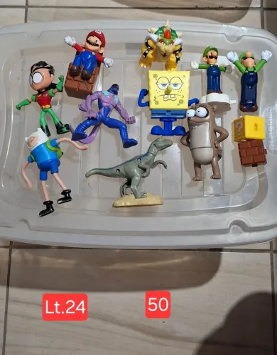Brinquedos variados lote 24