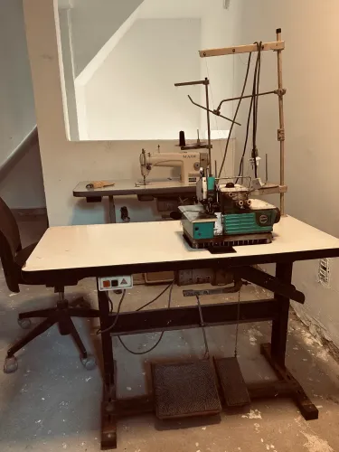 Máquina overlok industrial