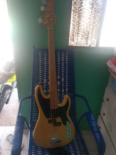 Baixo Tagima Tw-66 bs 4 cordas precision bass