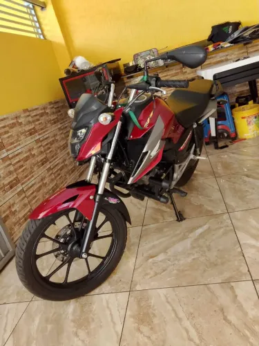 Vende se moto titan 160 2025 único dono valor  20.000 tel * 